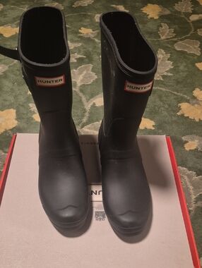 Hunter Black Rubber Mid-Calf Rain Boots with Logo